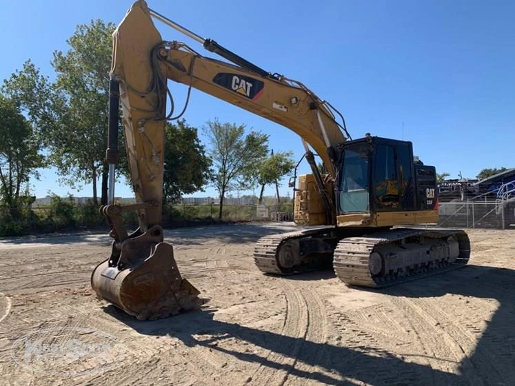 Used Caterpillar Excavator